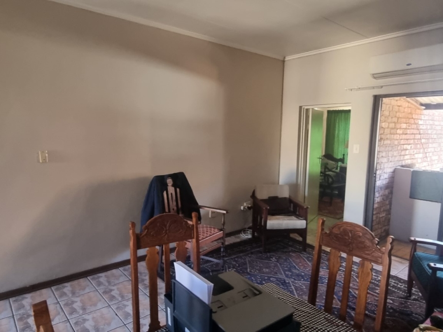 2 Bedroom Property for Sale in Langenhovenpark Free State